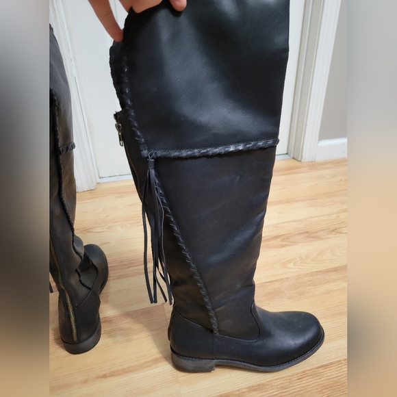 Knee high boots - Picture 4 of 9